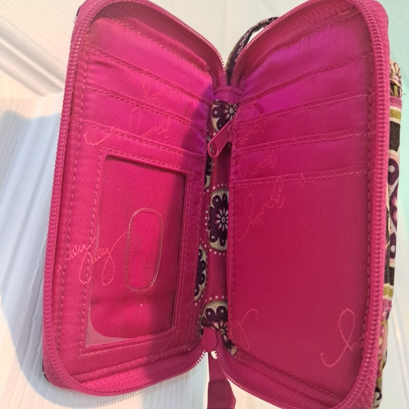 Vera Bradley Very Berry Paisley Carry It All Wristlet - Picture 5 of 6